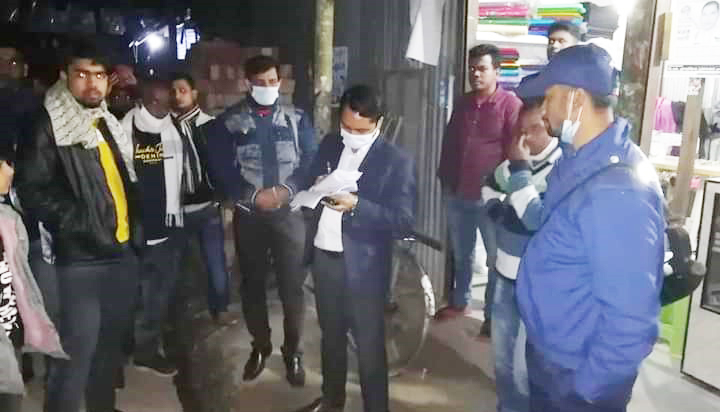 ভেদরগঞ্জে একাধিক নির্বাচনী ক্যাম্প স্থাপন করায় কাউন্সিলর প্রার্থীর সমর্থককে জরিমানা