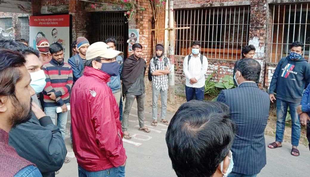 চবিতে ২৩ শিক্ষার্থীর পরিচয়পত্র জব্দ