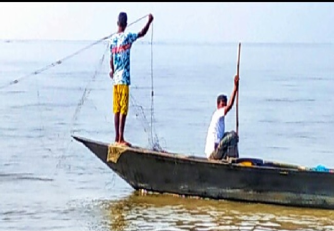 জাটকা নিধন বন্ধে জেলেদের জন্য ২৬ হাজার টন চাল বরাদ্দ