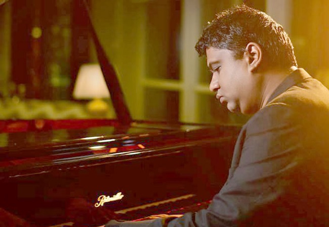 ১০ বছর পর গানে ফিরলেন আরমান খান