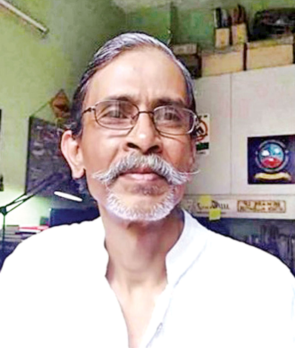 মুশতাকের মৃতু্যতে তোলপাড়