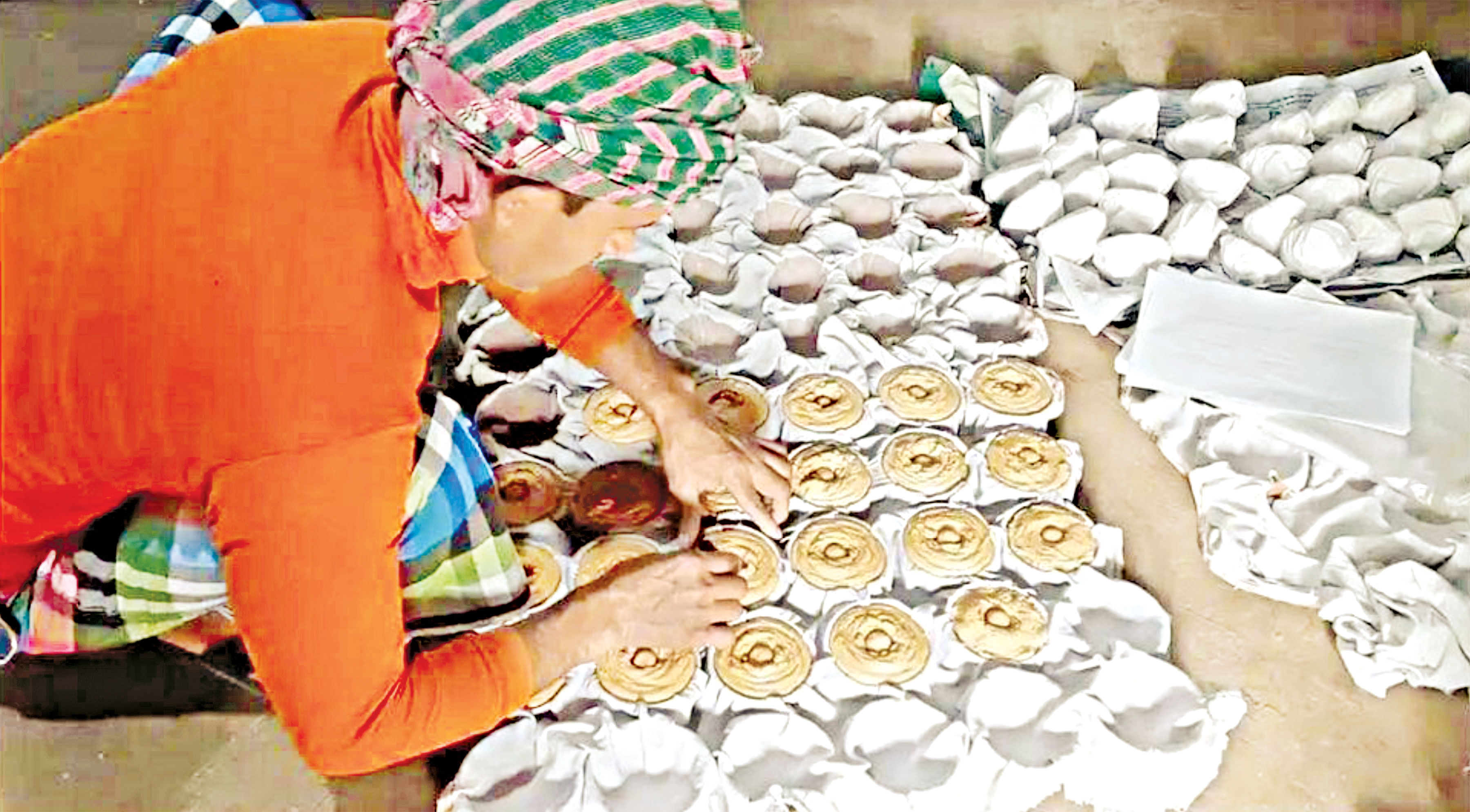 অতুলনীয় স্বাদের হাজারী গুড়