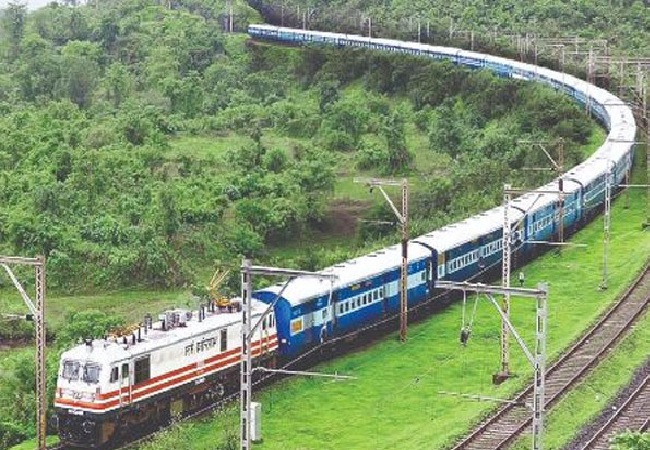 ২৬ মার্চ চালু হচ্ছে ঢাকা-জলপাইগুড়ি যাত্রীবাহী ট্রেন