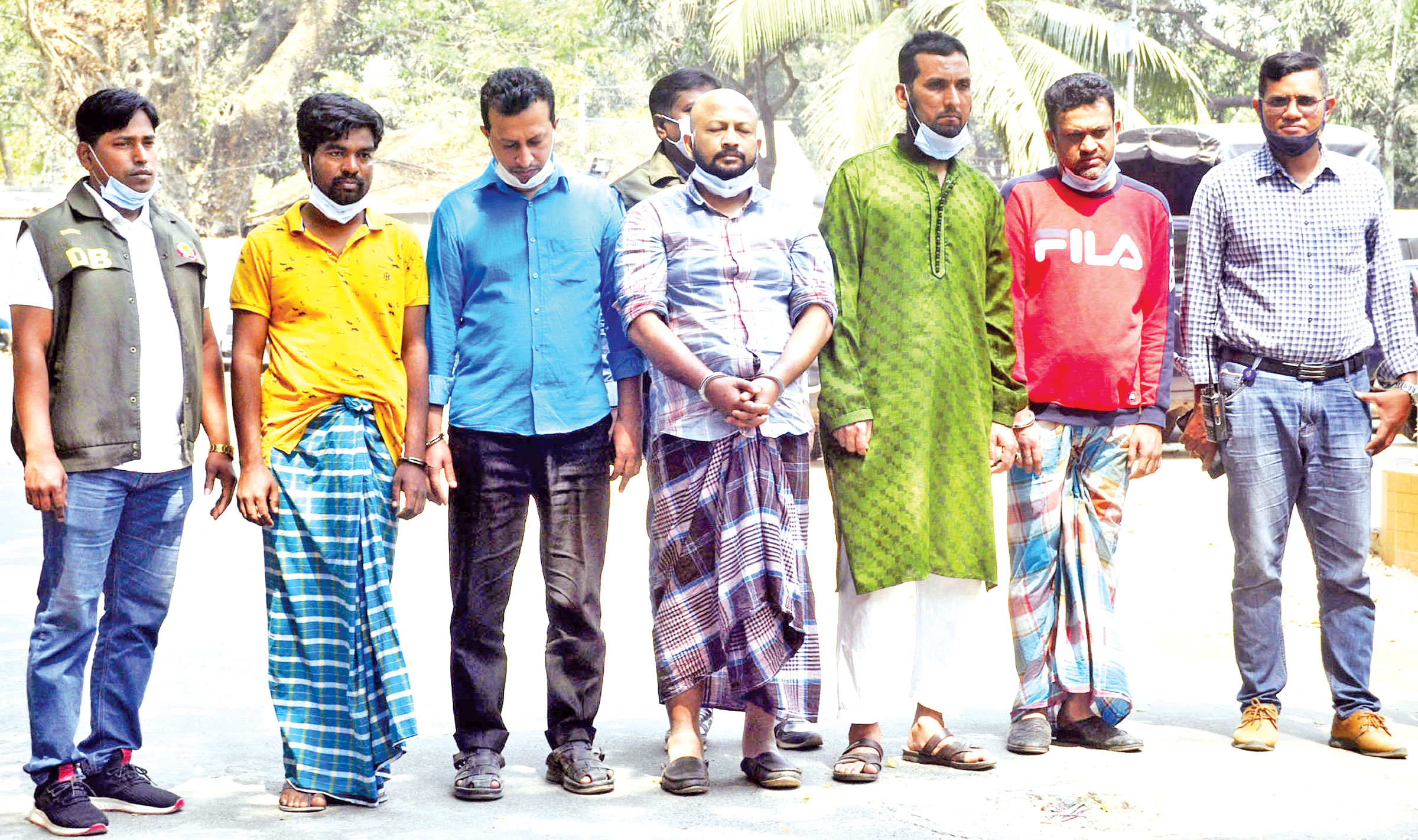 ভুয়া এনআইডি দিয়ে ব্যাংকঋণ নিয়ে তারা পালিয়ে যেতেন
