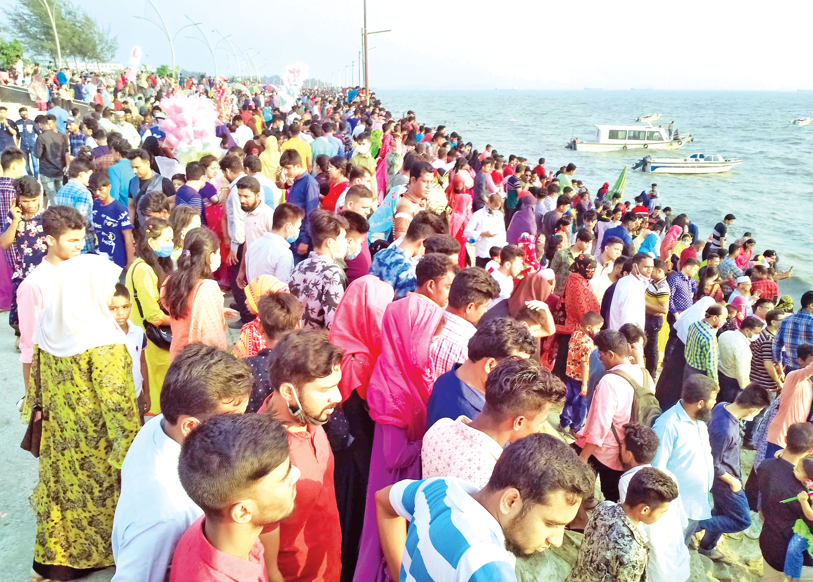 দেশে হঠাৎ করেই বাড়ছে করোনা শনাক্তের হার