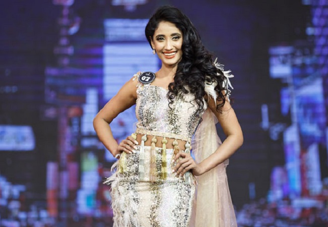 ​আপত্তিকর পোস্টের জন্য ক্ষমা চাইলেন মিথিলা