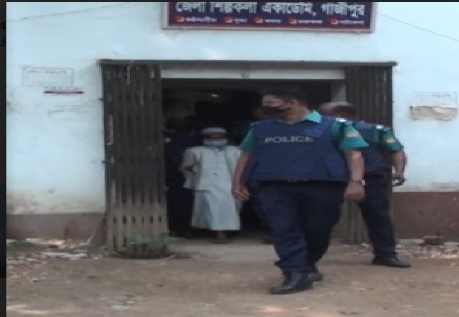 গাজীপুরের কারাগারে `শিশু বক্তা‘, তার মাদ্রাসায় ঝুলছে তালা