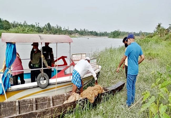 হালদায় মা মাছ রক্ষায় প্রশাসনের অভিযান