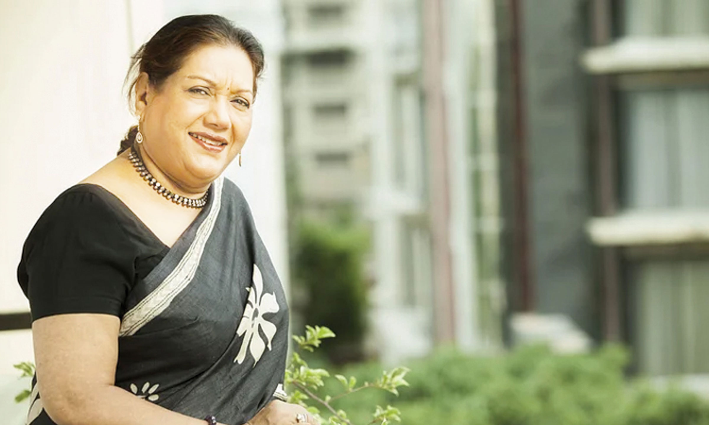 পরিচালক কবরী