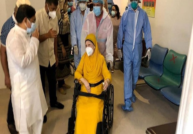 শ্বাসকষ্ট বেড়ে যাওয়ায় খালেদা জিয়া সিসিইউতে