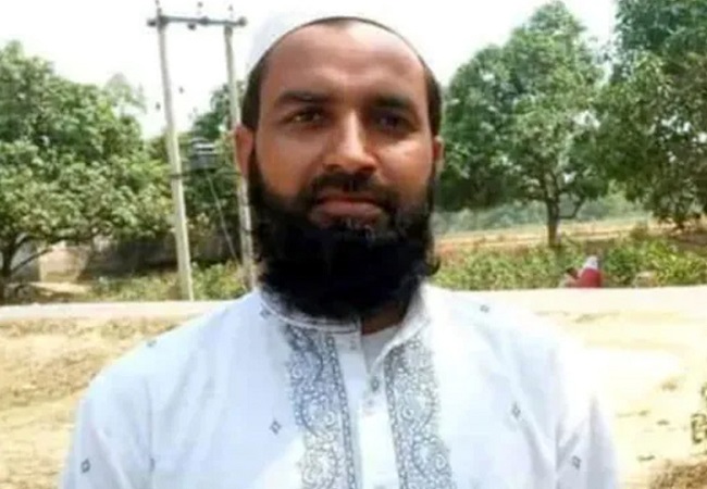 ​অযোধ্যায় হিন্দুরা গ্রামপ্রধান করলেন কুরআনের হাফেজকে