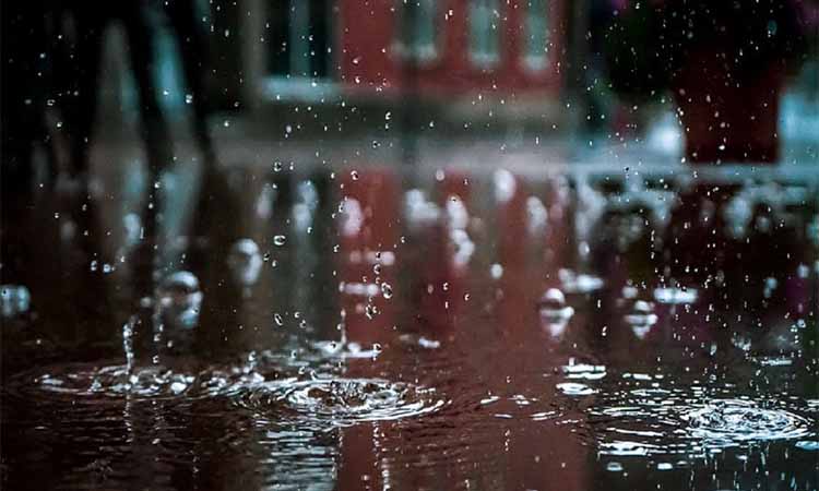 আজ সারাদেশে বজ্রসহ বৃষ্টিপাত হতে পারে