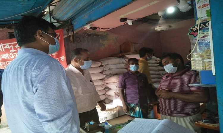​  আটোয়ারীতে ভোক্তা অধিকার আইনে জরিমানা আদায়