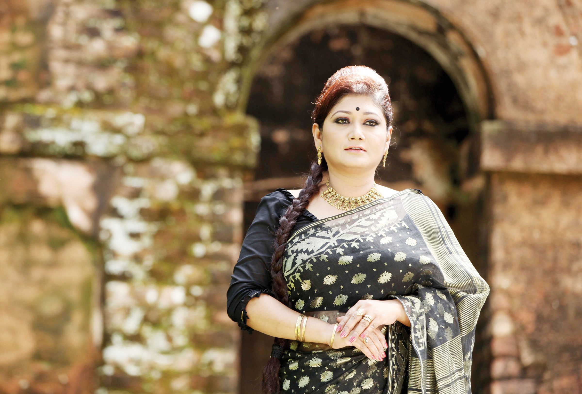 ৮ বছর পর রুমানার 'একটু কাছে আসো না'