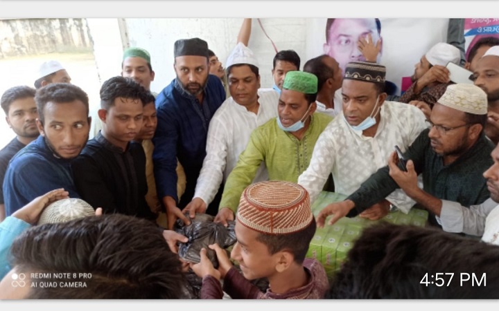 চন্দনাইশে বিএনপির প্রতিষ্ঠাবার্ষিকী উপলক্ষে দোয়া মাহফিল ও খাবার বিতরণ