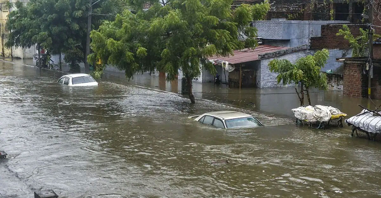 ভারতের উত্তরপ্রদেশে প্রবল বৃষ্টিপাতে ৩৮ জনের মৃত্যু