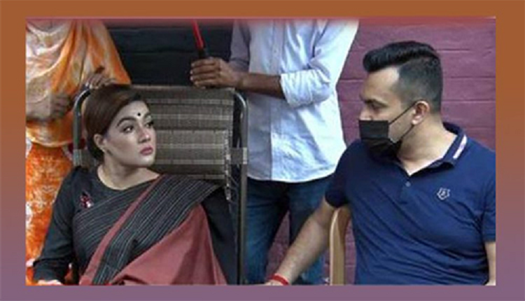 ​স্বামীকে নিয়ে শুটিংয়ে মাহি