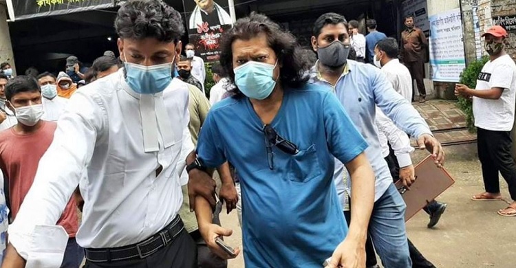 কপিরাইট ভঙ্গ; মামলা করতে আদালতে গেলেন জেমস