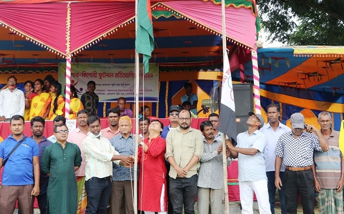 গোদাগাড়ীতে   “কিশোর-কিশোরী ফুটবল প্রতিযোগিতা-২০২১  উদ্বোধনী