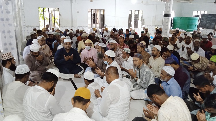 মনপুরায় বিএনপি’র সিনিয়র সহসভাপতির মৃত্যুবার্ষিকীতে মিলাদ ও মোনাজাত