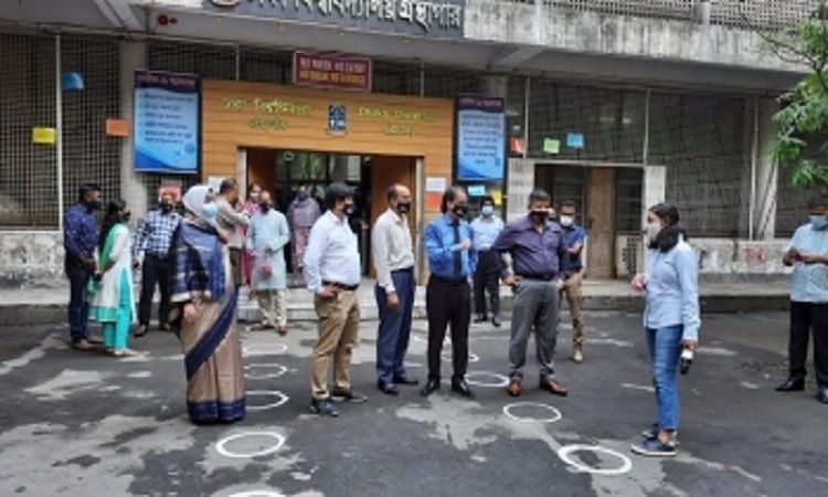 ​  ঢাকা বিশ্ববিদ্যালয়ের গ্রন্থাগার খুলল দেড় বছর পর