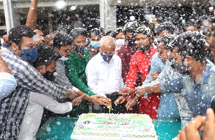 বশেমুরবিপ্রবিতে প্রধানমন্ত্রীর জন্মদিন উদযাপন