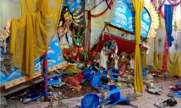 কুমিল্লার ঘটনার জের ধরে চাঁদপুরে পূজামণ্ডপে হামলা, নিহত ৩