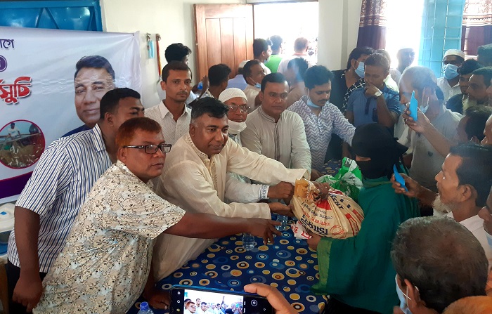 গরীব, দুস্থ ও জেলেদের মাঝে খাদ্য সামগ্রী বিতরণ  করলেন প্রকৌশলী মোহাম্মদ হোসাইন