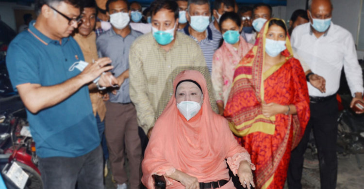 ​খালেদা জিয়ার থেমে থেমে জ্বরের কারণ  জানার চেষ্টা চলছে: ডা. জাহিদ