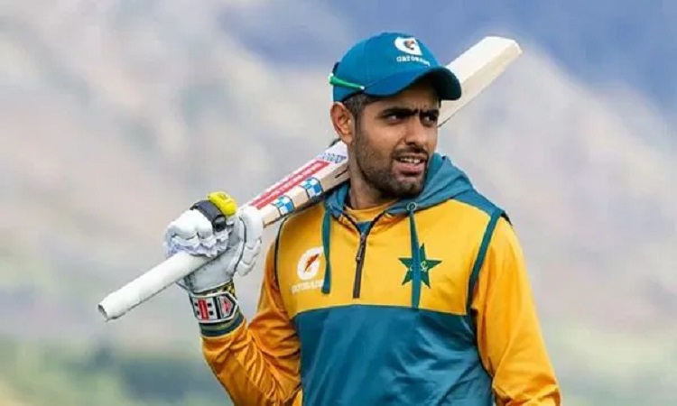 ​ভারতকে হারাতে না পারলে দেশে ফিরতে দেব না, বাবরকে হুমকি
