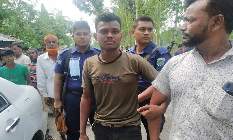 ​সাঁথিয়ায় সড়ক দুর্ঘটনায় পথচারী নিহত, চালক আটক