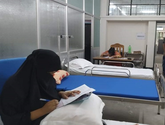 জবিতে বিশেষ ব্যবস্থাপনায় তিন শিক্ষার্থীর পরীক্ষা গ্রহণ