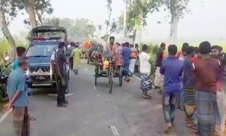 জয়পুরহাটে চালককে গলা কেটে হত্যার পর অটোরিকশা ছিনতাই