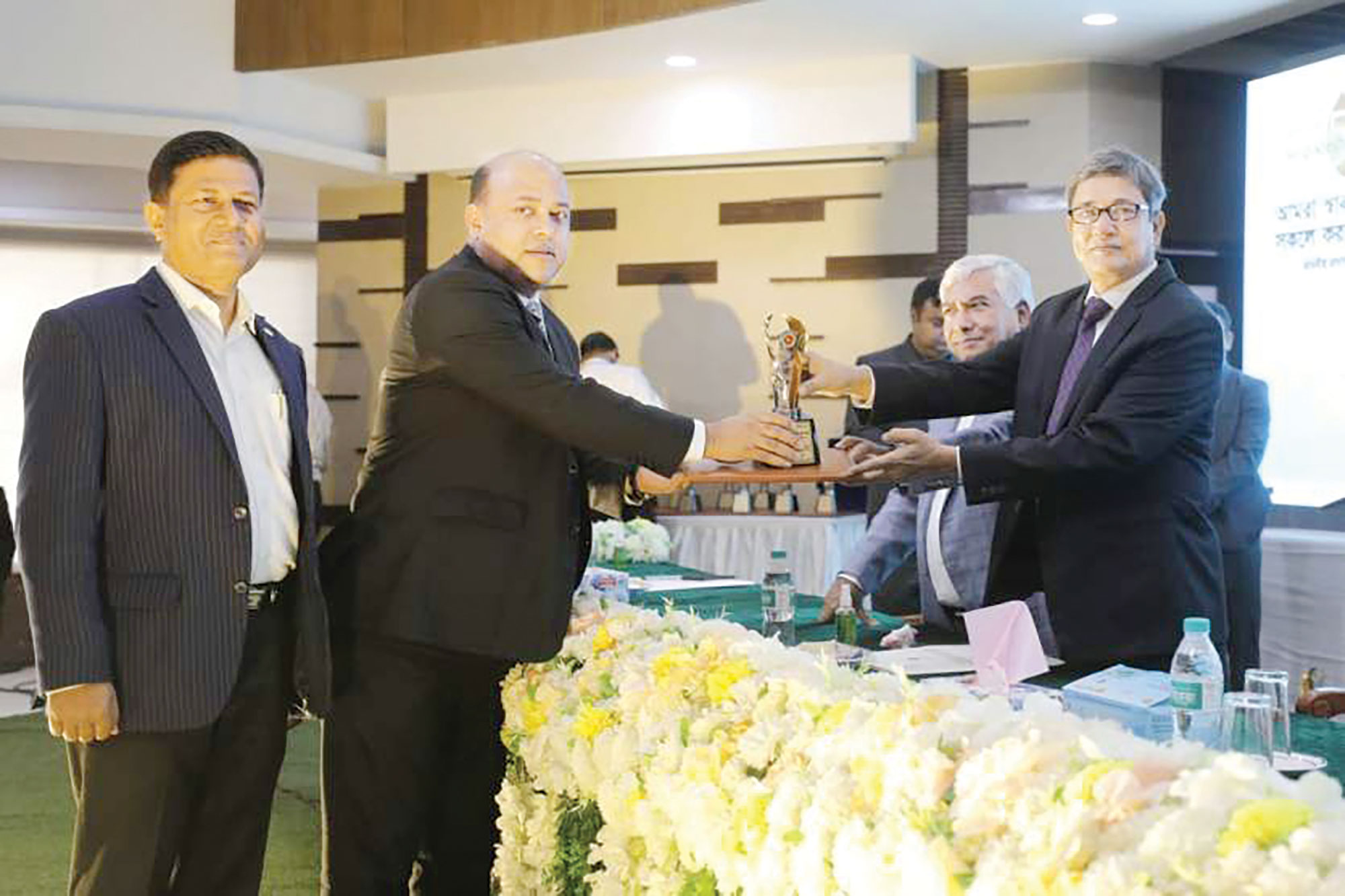 ষষ্ঠবারের মতো ট্যাক্স কার্ড ও সম্মাননা পেল ইস্ট-ওয়েস্ট মিডিয়া গ্রম্নপ