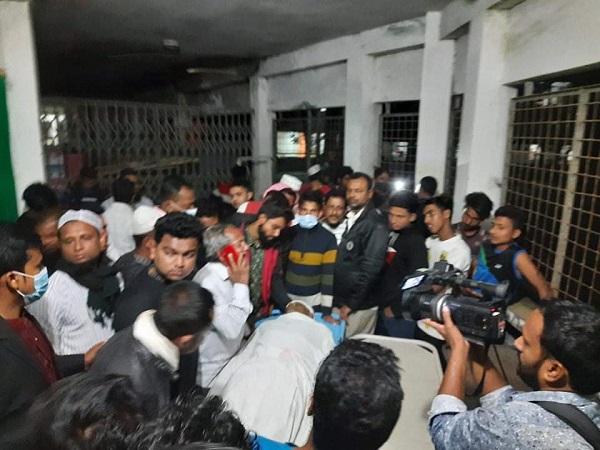 ভোলায় মাঝনদীতে চেয়ারম্যান-মেম্বারদের লক্ষ্য করে গুলি, নিহত ১