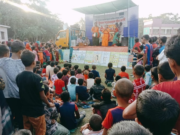 মোল্লাহাটে পুষ্টি বিষয়ক সচেতনতামূলক পটগান প্রদর্শনী অনুষ্ঠিত