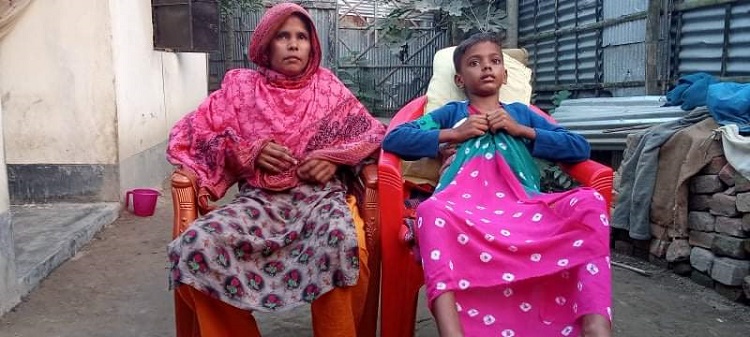 ​অগ্নিদগ্ধ শিশু সাজ্জাদ হোসেনের সাহায্যে এগিয়ে আসুন