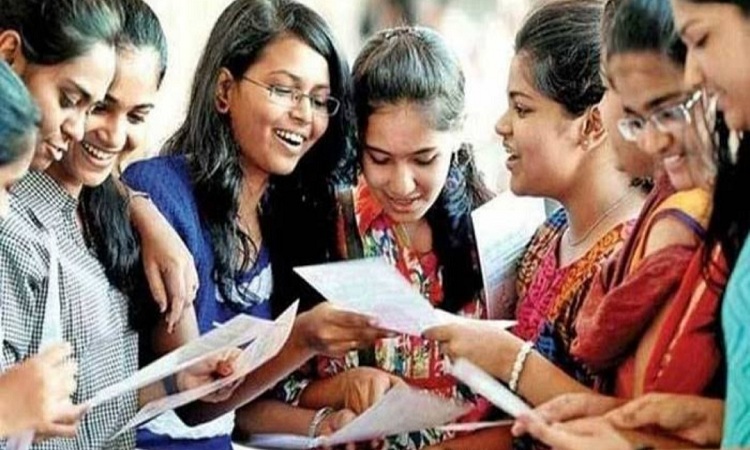 ভর্তি প্রস্তুতিতেই লাখ টাকা গচ্চা