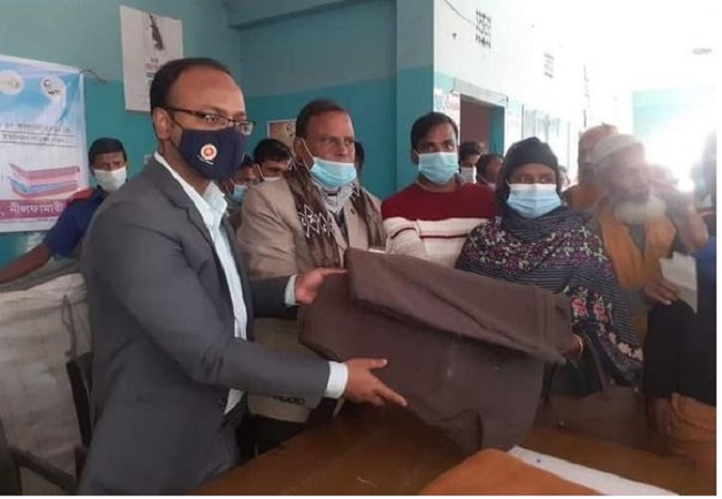 প্রধানমন্ত্রীর উপহার হিসেবে ডিমলার শীতার্তরা পেলো কম্বল