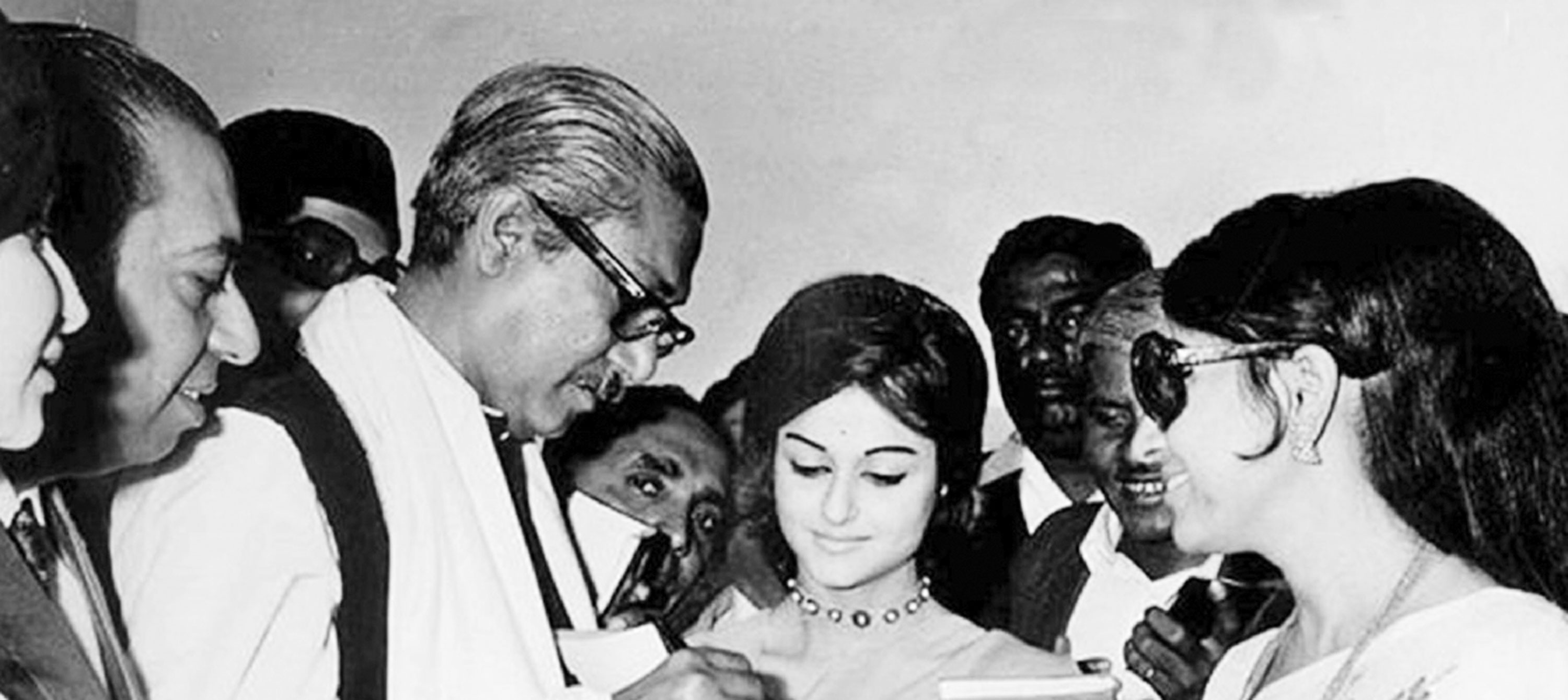 নাটক গান চলচ্চিত্রে বঙ্গবন্ধু