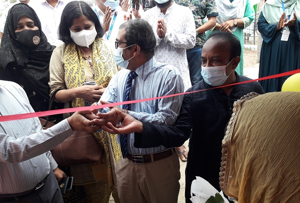 গাজীপুরে কেয়ার’র ৬০ টাকায় বিশেষজ্ঞদের চিকিৎসা কার্যক্রম উদ্বোধন