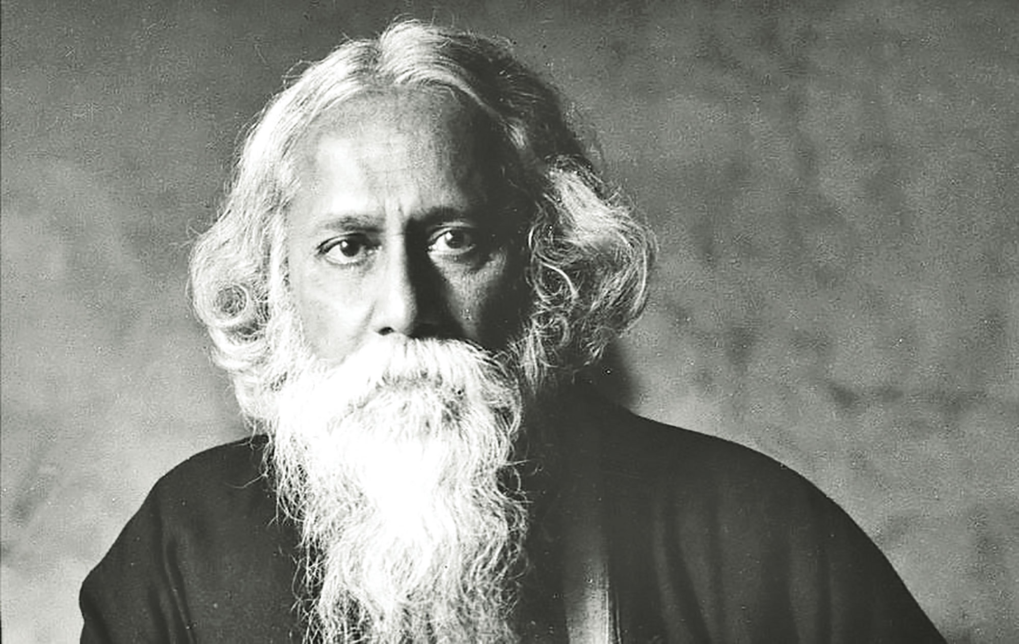 কবিগুরু রবীন্দ্রনাথ ঠাকুরের জন্মদিন আজ