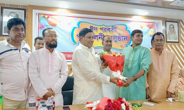মোল্লাহাটে অফিসার্স ক্লাবের ঈদ পূণর্মিলনী অনুষ্ঠিত