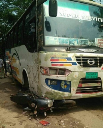 ​​​​​​​আবারো চন্দ্রঘোনা ফেরীঘাটে দুর্ঘটনা : অল্পের জন্য বাঁচলো মোটরসাইকেল আরোহীর প্রাণ
