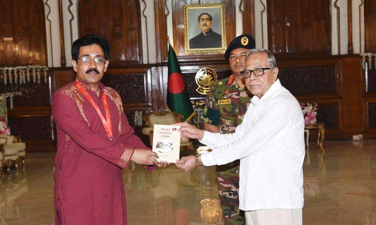 আধুনিক মানের বিদ্যালয় ও কলেজ চান সৌমিত্র শেখর
