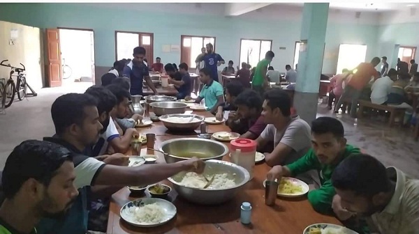 রাবিতে দু'বেলা খাবারে বাড়ছে ৮ টাকা