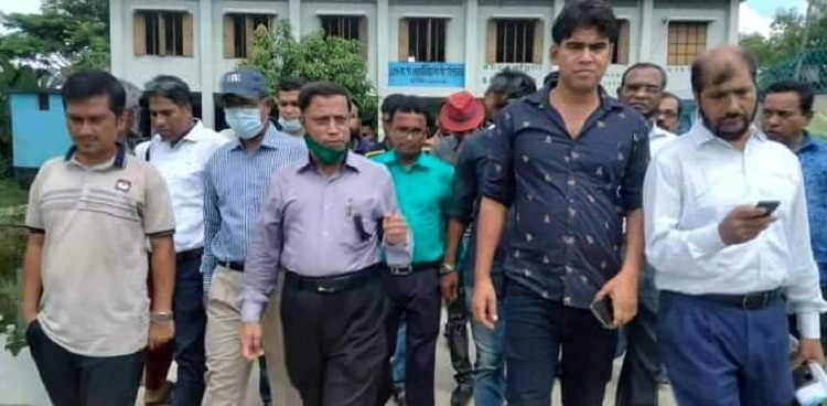 বাকেরগঞ্জে প্রধান শিক্ষকের বিরুদ্ধে শ্লীলতাহানির অভিযোগের সত্যতা মেলেনি!