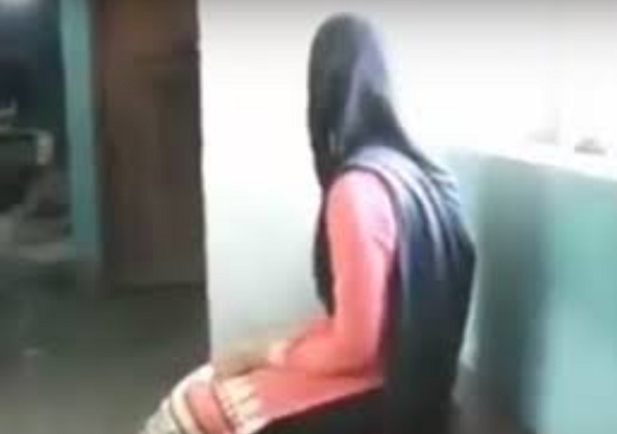 কলেজ ছাত্রীকে ধর্ষণ করলো স্কুল ছাত্র