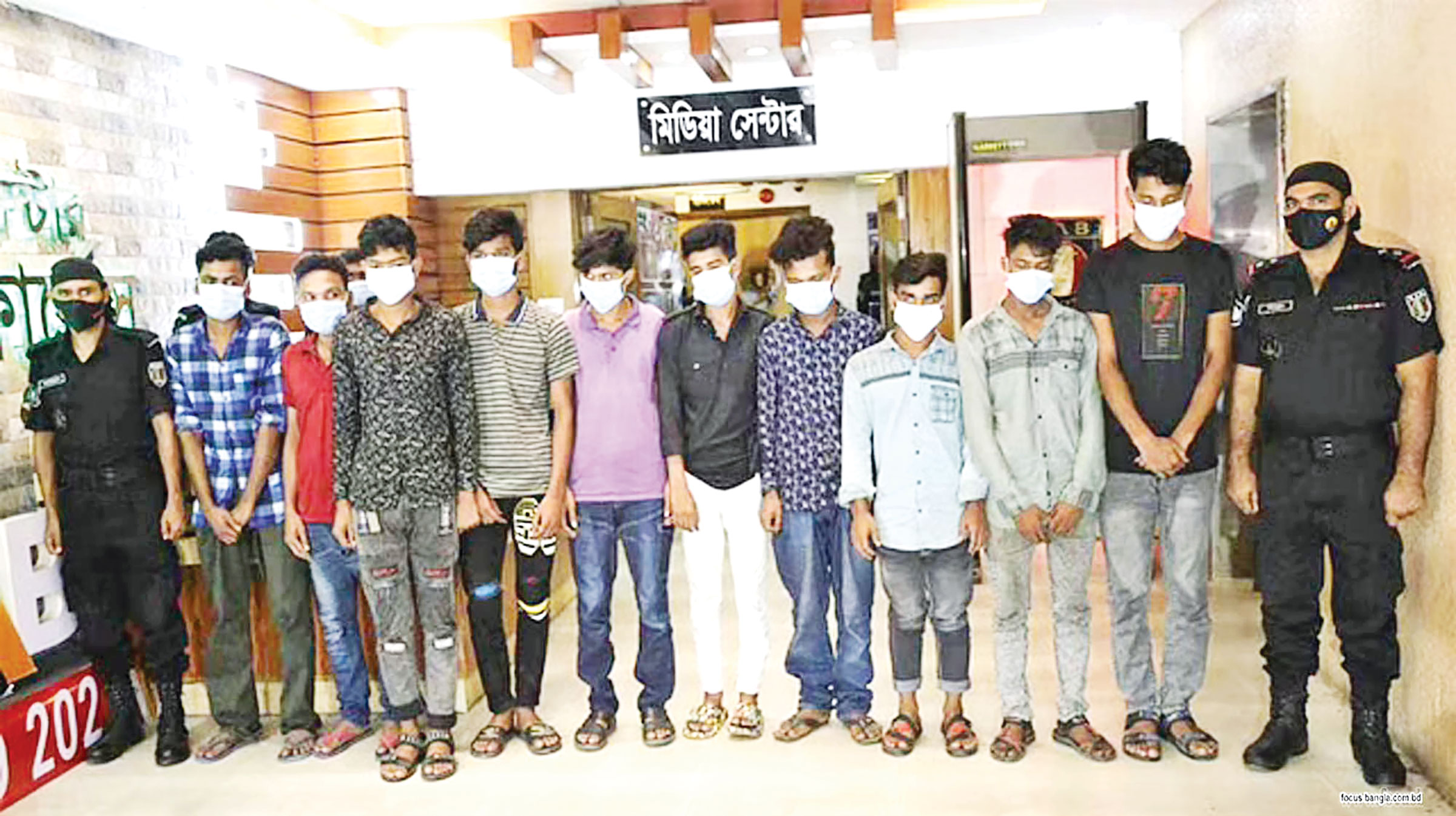 গ্রেপ্তারদের অধিকাংশই সদ্য কৈশোর উত্তীর্ণ