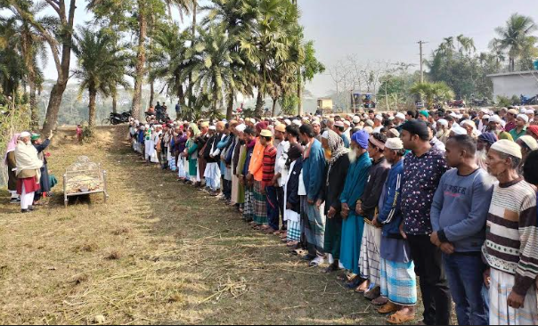 বাকেরগঞ্জে সমাজসেবক আবুল কালাম আজাদের জানাজা সম্পন্ন